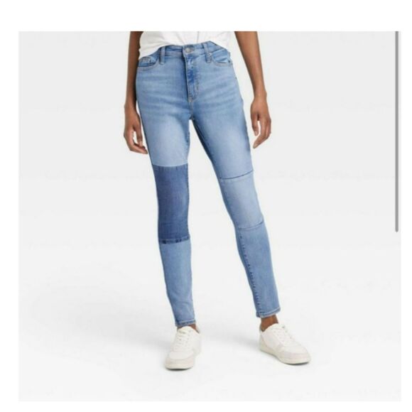 440 Universal Thread Women’s High-Rise Skinny Patchwork Jeans Light Wash - Picture 2 of 5